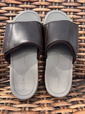 Vionic Brown Slides Sandals with Light Gray Footbed size 9. Great condition